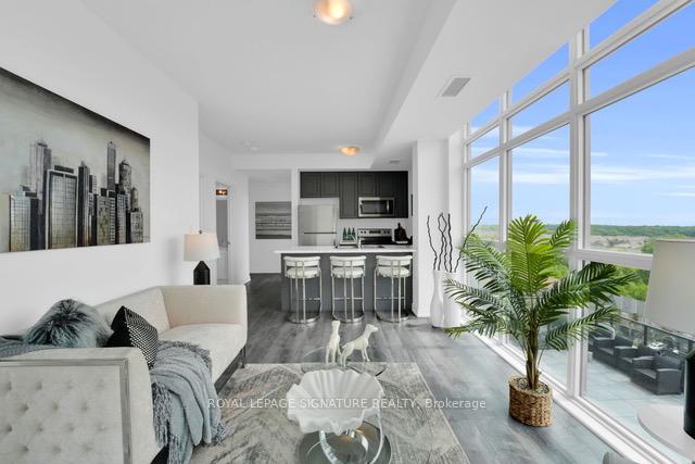 2 Bedrooms Condo at 450 Dundas, Hamilton For sale