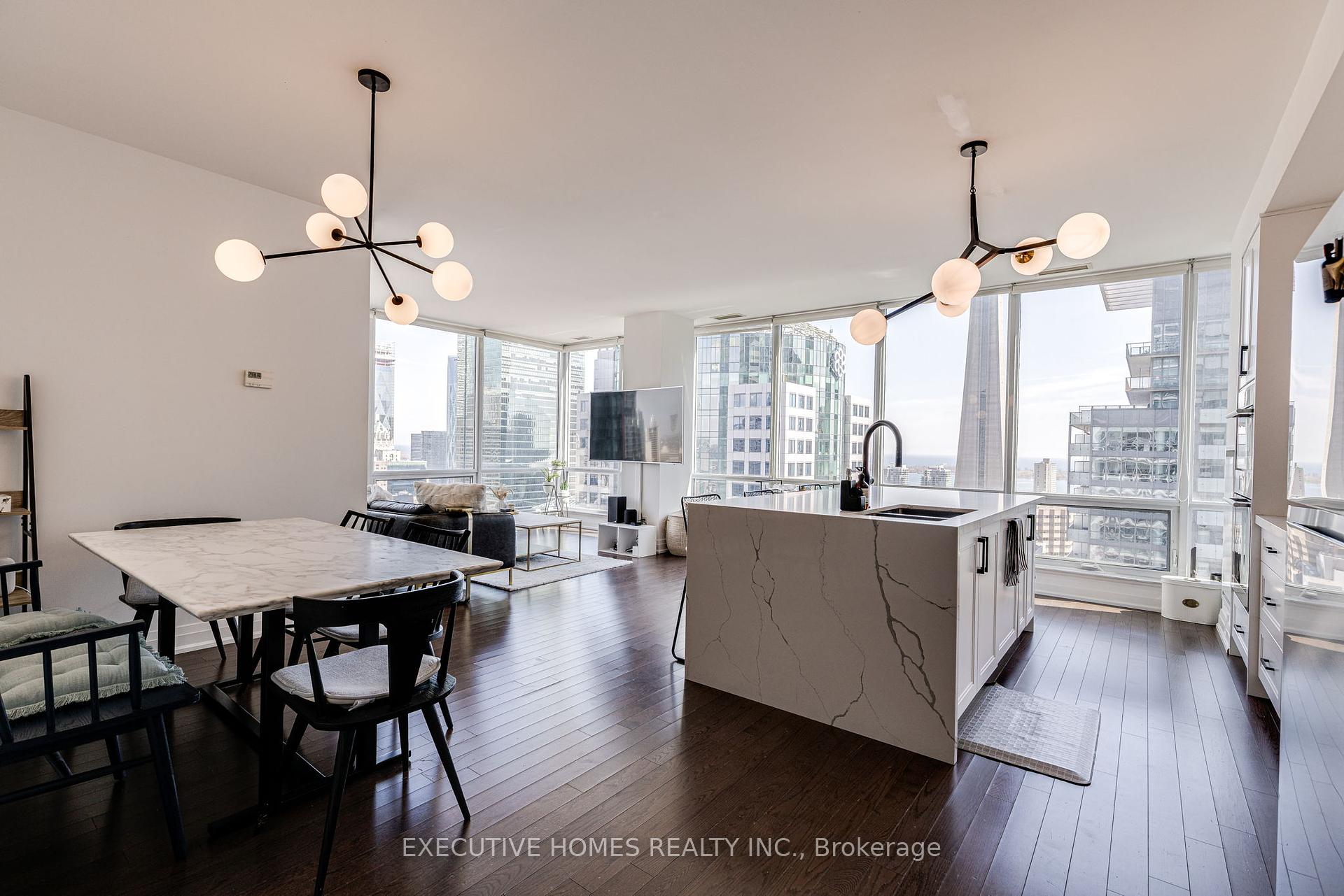 2 Bedrooms Condo at 80 John,  Toronto For sale