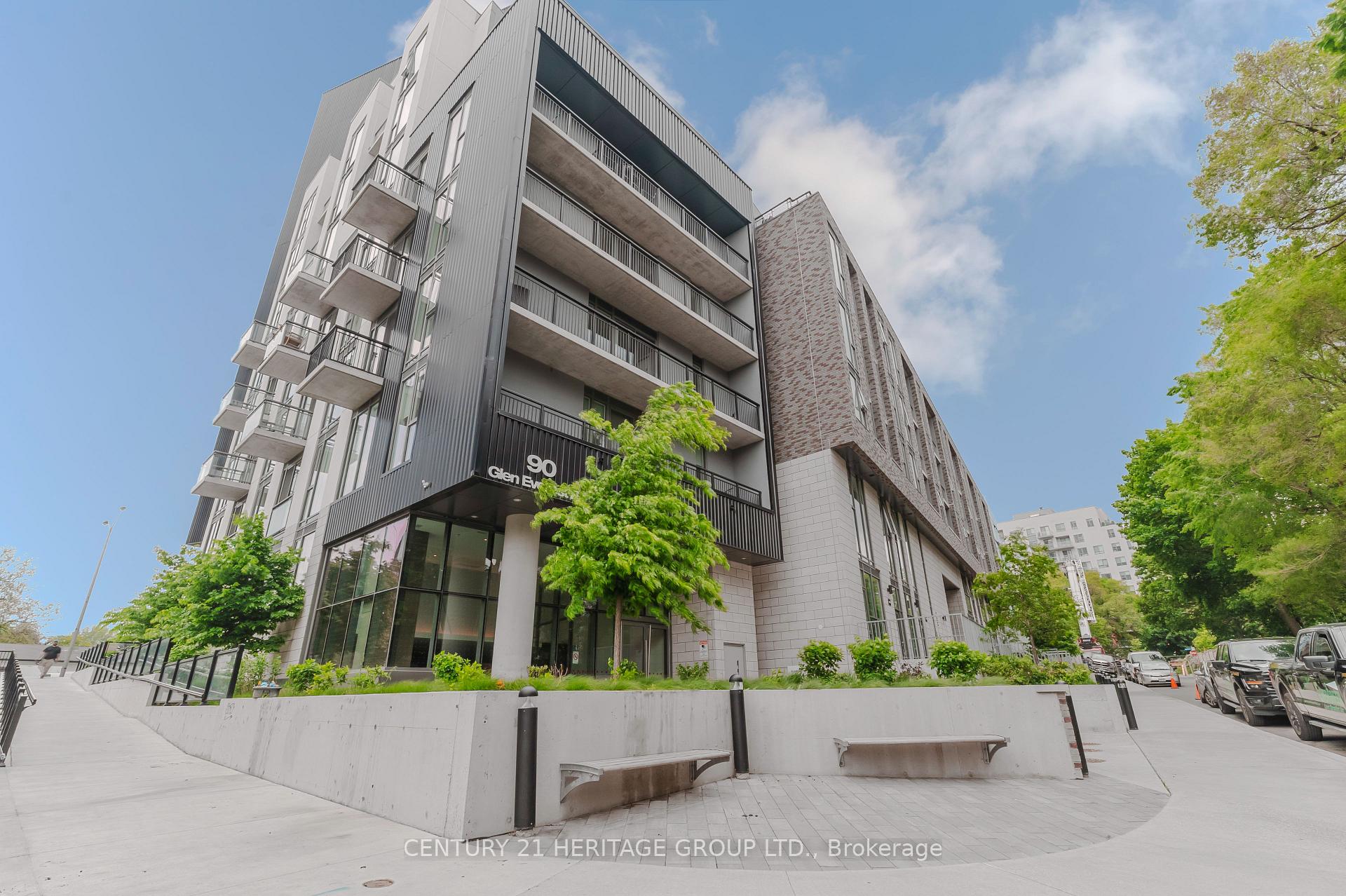 2 Bedrooms Condo at 90 GLEN EVEREST, Toronto For sale