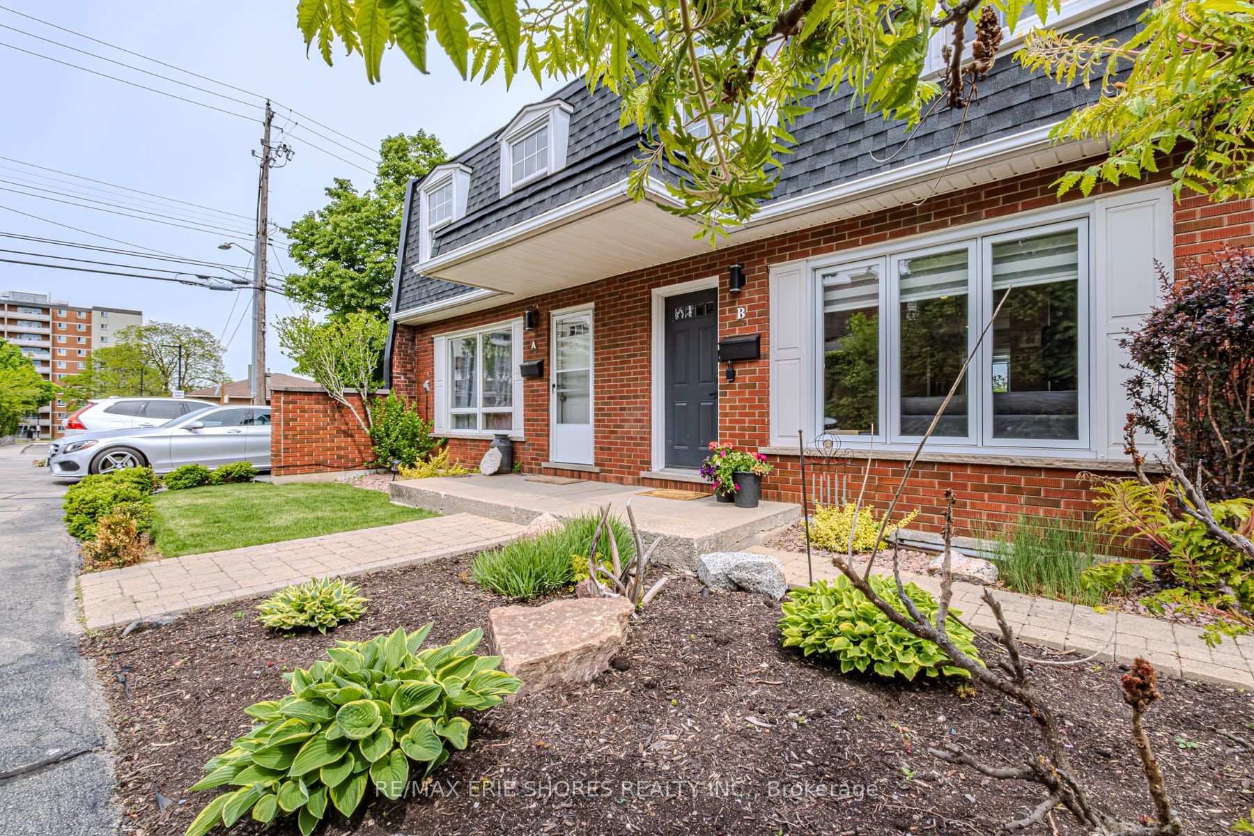 3 Bedrooms Condo at 69 Mount Albion, Hamilton For sale