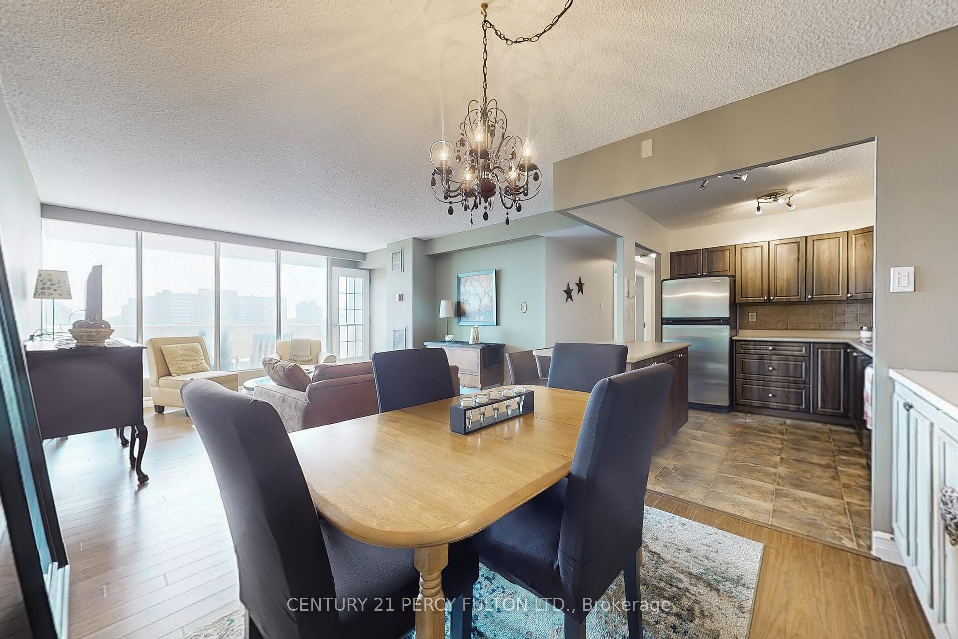 2 Bedrooms Condo at 40 Bay Mills, Toronto For sale
