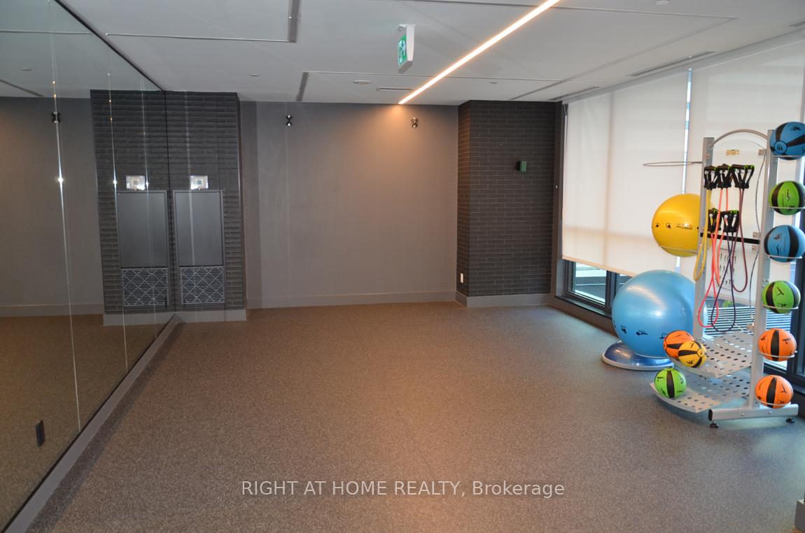1 Bedroom Condo at 327 King, Toronto For sale
