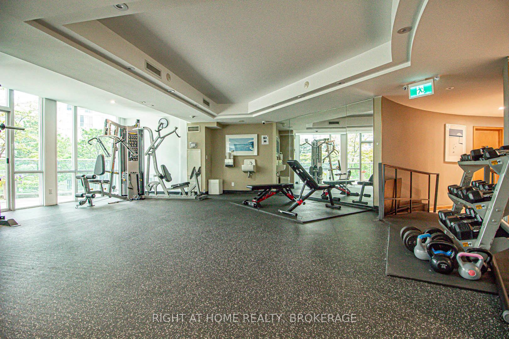 2 Bedrooms Condo at 3939 Duke Of York, Mississauga For sale