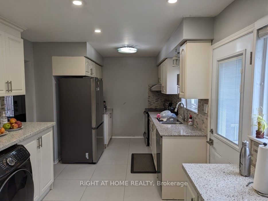 148 Sexton Crescent