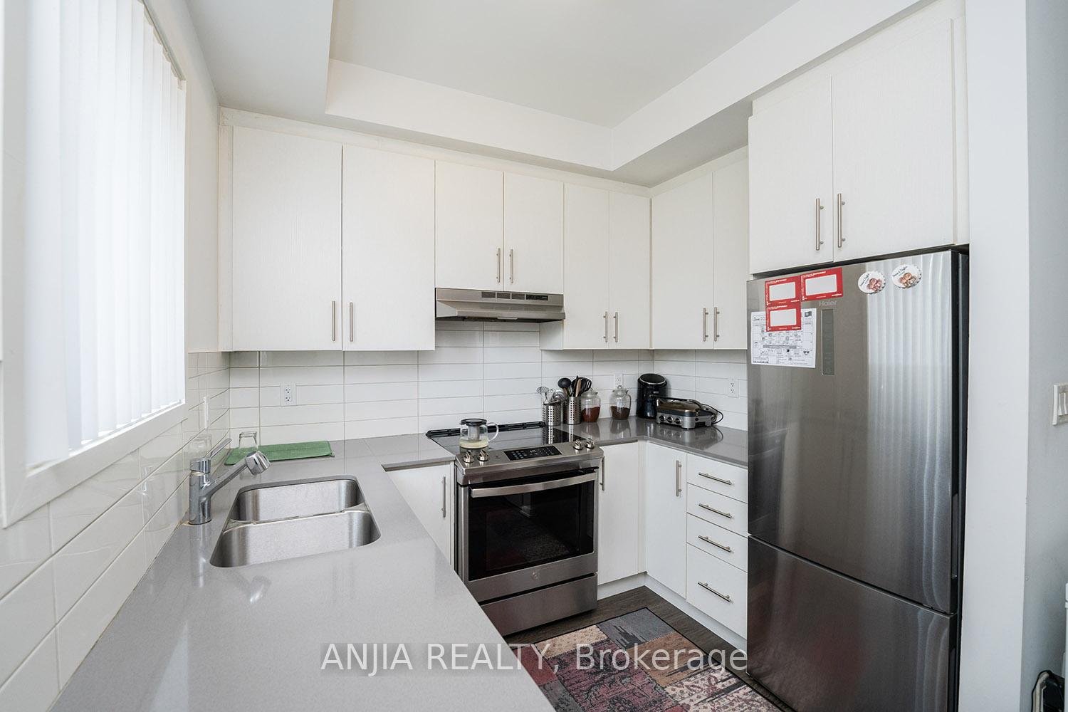 2 Bedrooms Condo at 235 Birmingham, Toronto For sale