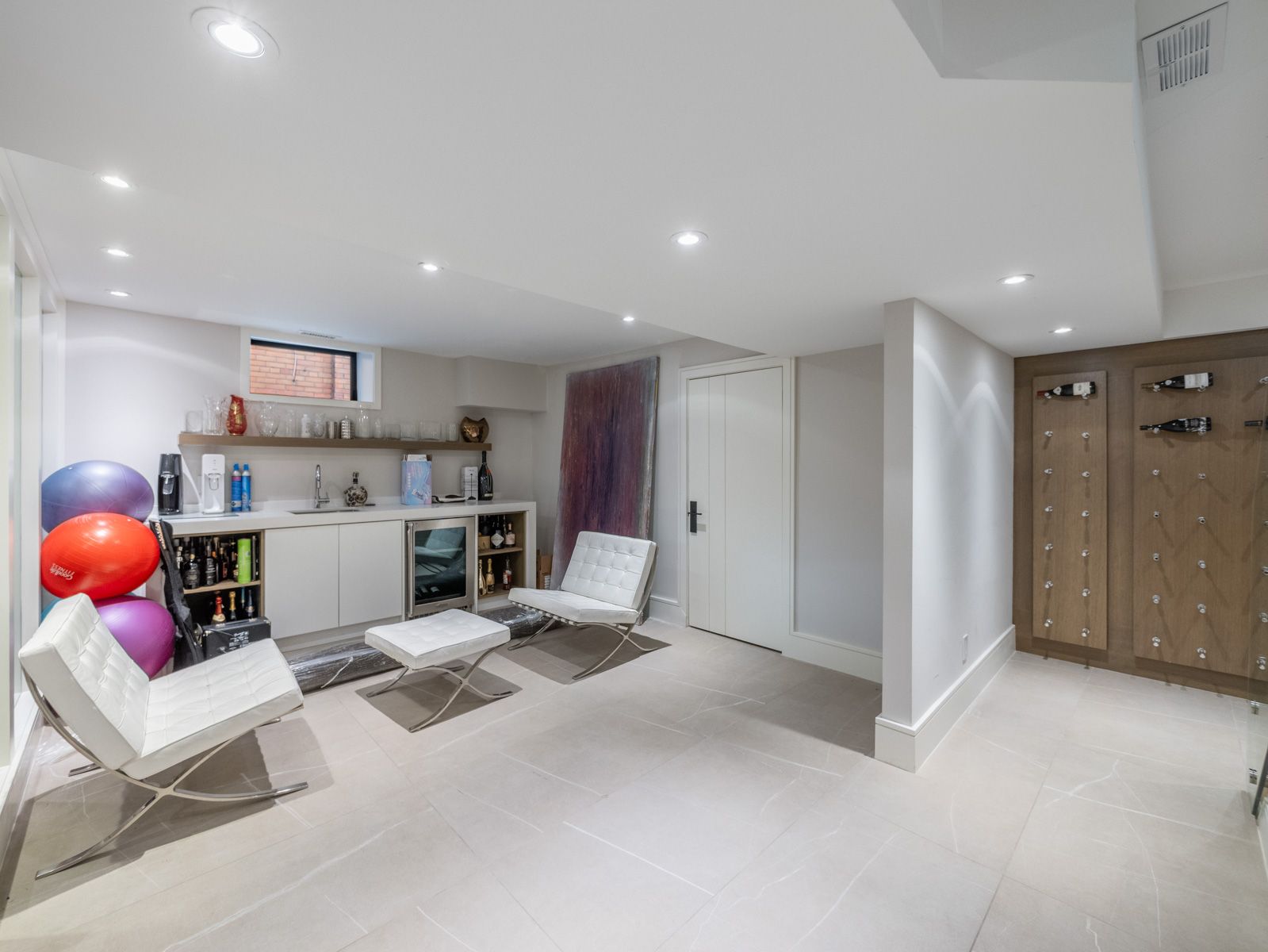 6 Hillholm Road