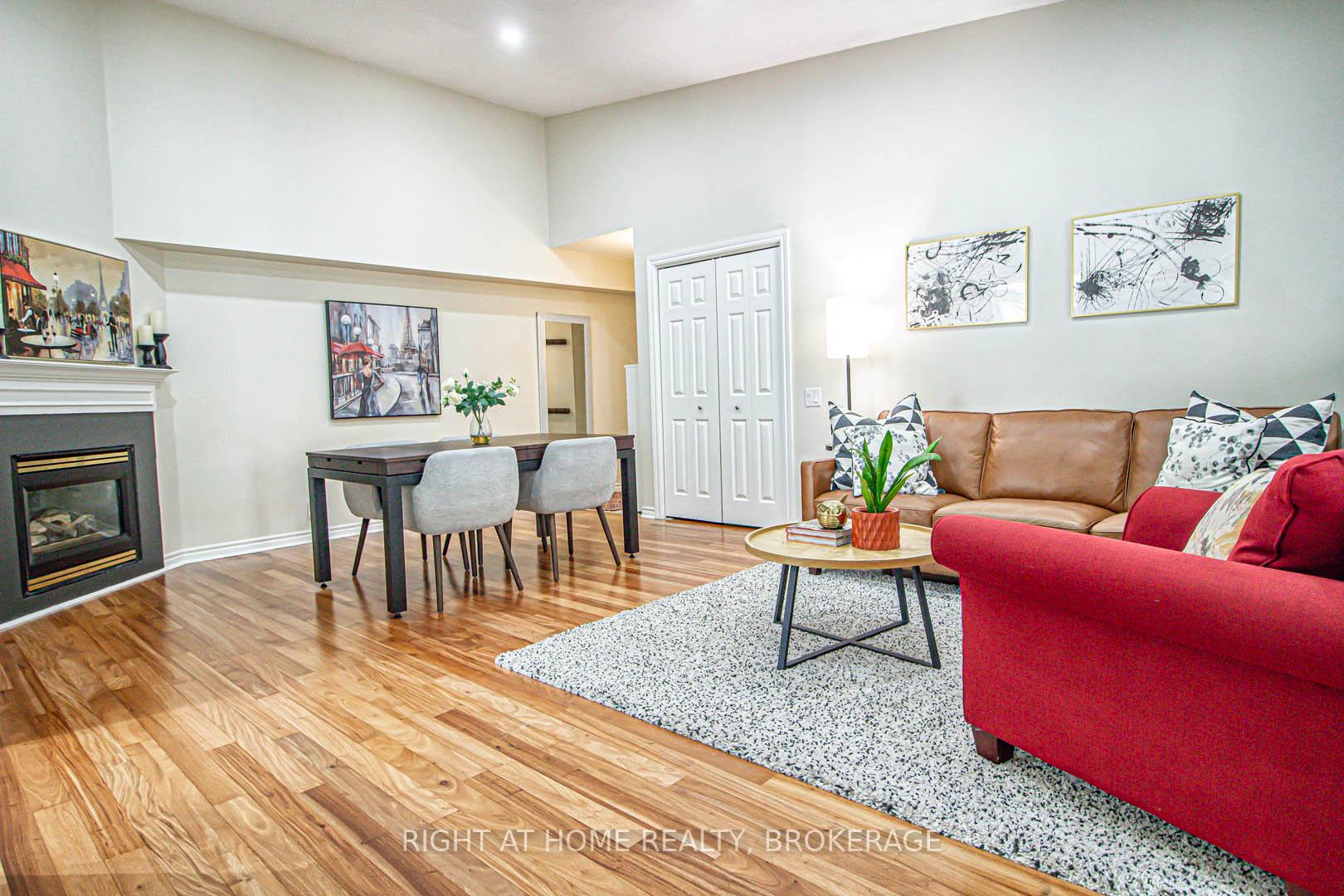 2 Bedrooms Condo at 1451 Walker’s, Burlington For sale