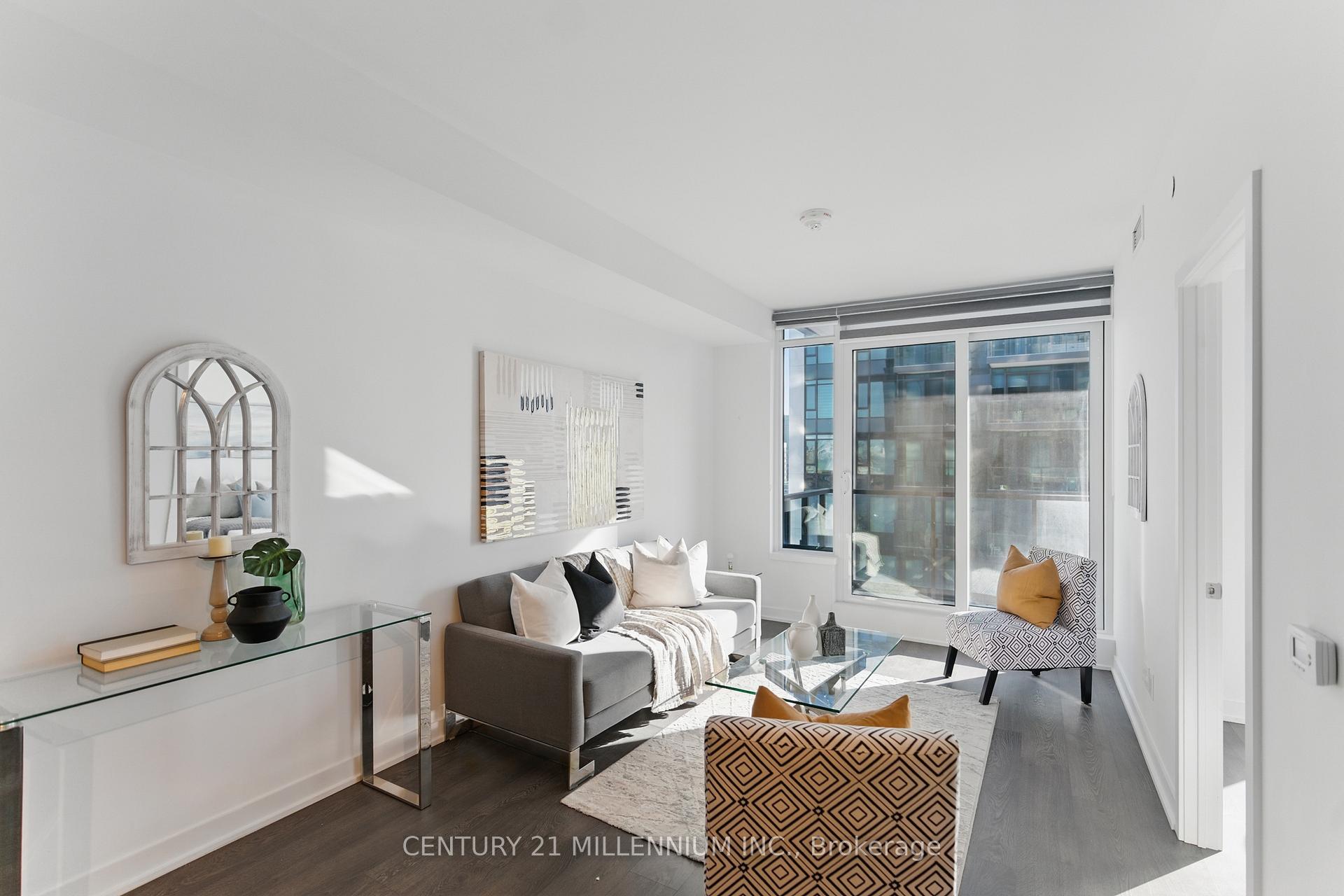 3 Bedrooms Condo at 1926 Lake Shore, Toronto For sale
