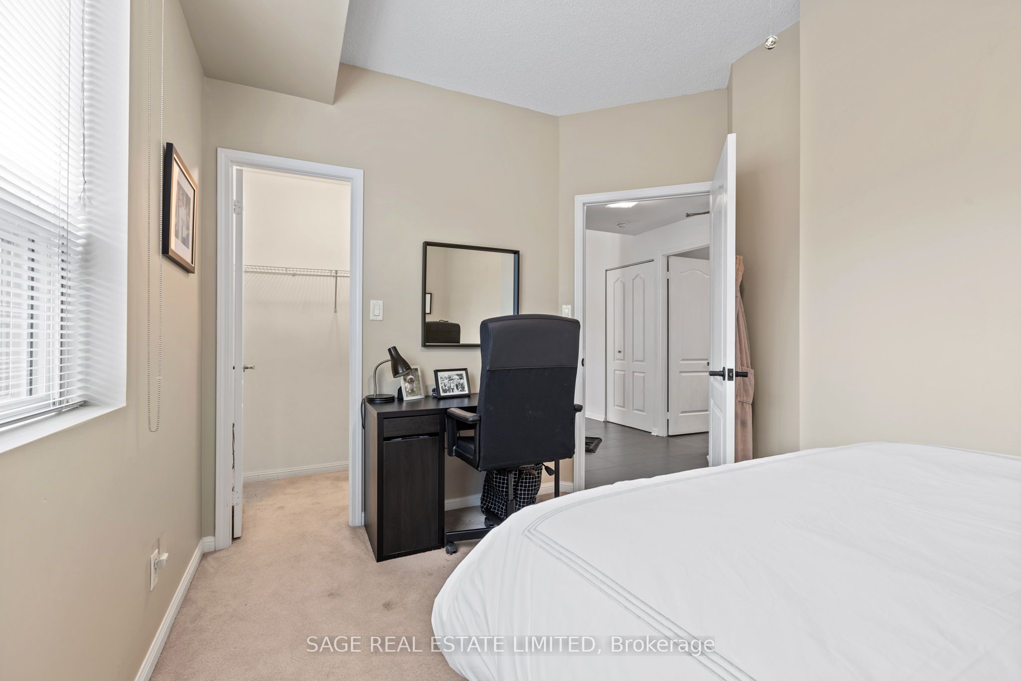 55 Lorindale Avenue, #105
