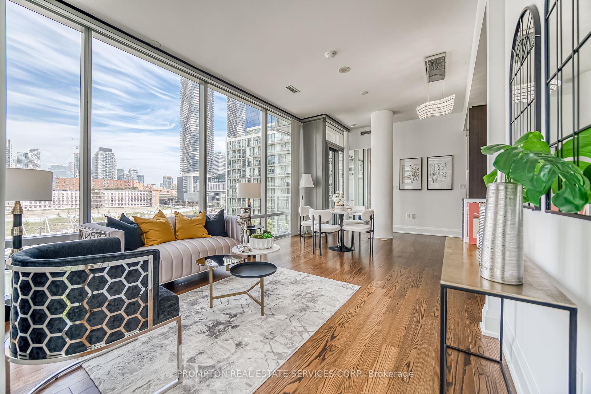 2 Bedrooms Condo at 39 Queens, Toronto For sale