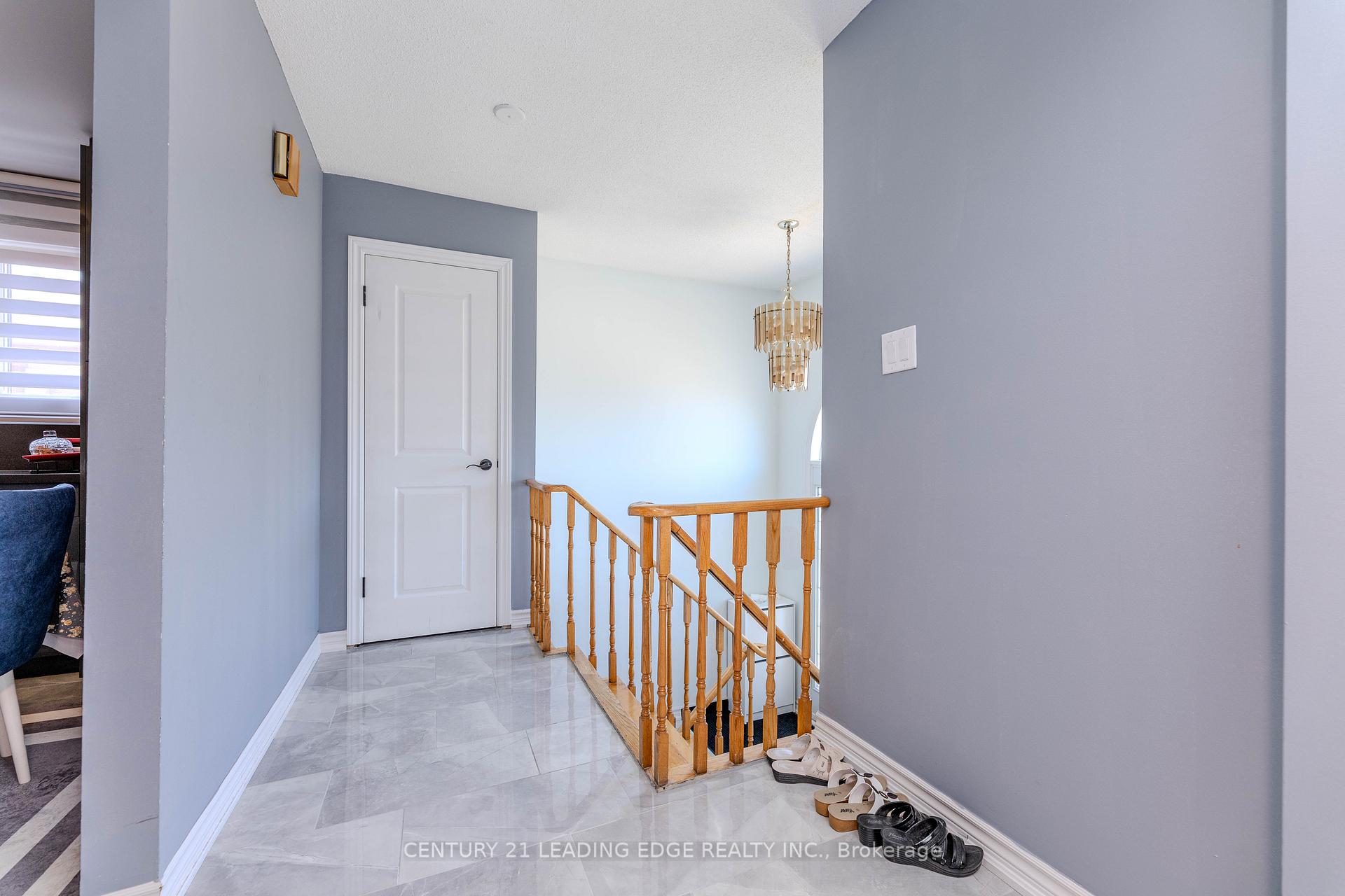 28 Sawmill Road, Toronto, ON M3L 2M2