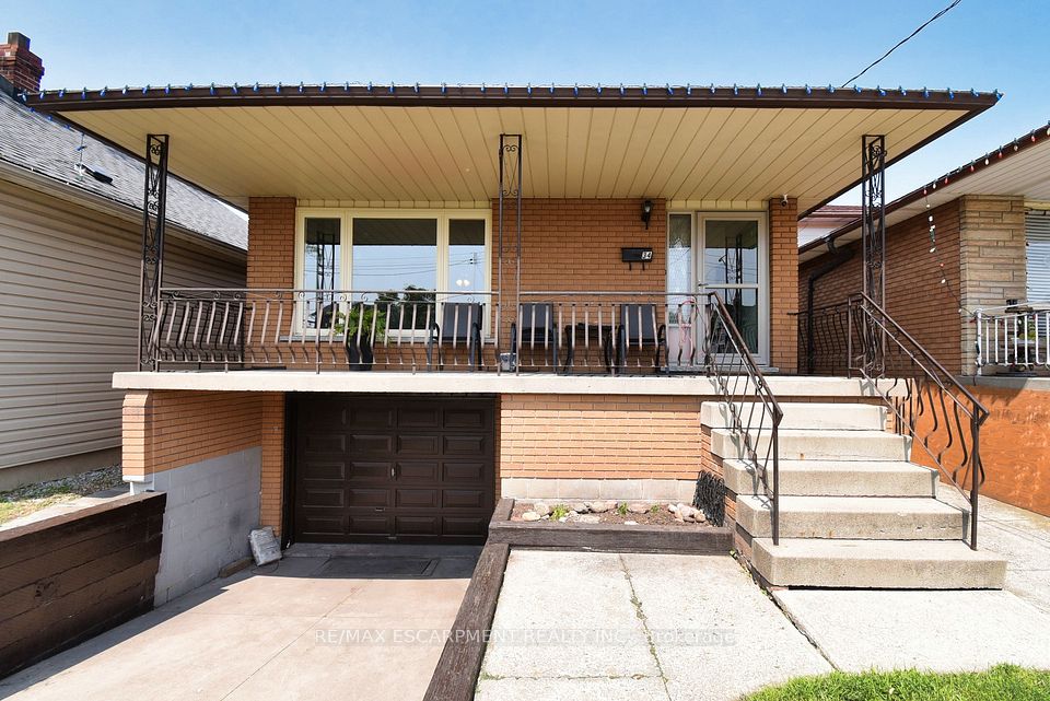 34 Adair Avenue, Hamilton, ON L8H 1B4