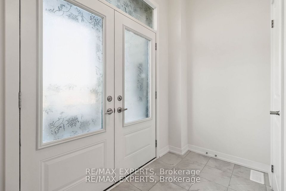 https://trreb-image.ampre.ca/uDtNziv3kGtZcnDWznokc-lFK-yc-3U8ewVVfl3DTuA/rs:fit:960:960/wm:.5:so:0:50:.4/wmsh:10/wmt:PHNwYW4gZm9yZWdyb3VuZD0nd2hpdGUnIGZvbnQ9JzY4Jz5SRS9NQVggRVhQRVJUUywgQnJva2VyYWdlPC9zcGFuPg/L3RycmViL2xpc3RpbmdzLzQwLzkxLzM1Lzg3L3AvZTQ5YjY3NGMtYjVmMS00YjM1LWJhZjMtYmE4NTg4YTQ4ZjI1LmpwZw.jpg