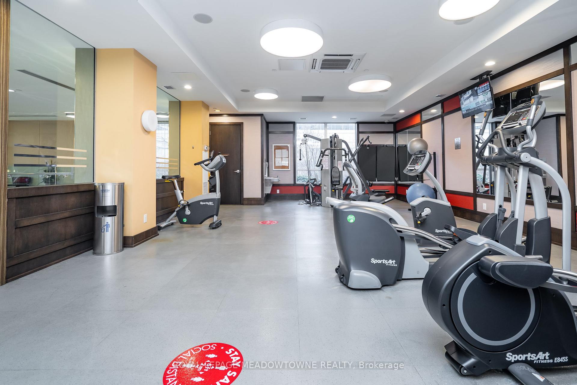 2 Bedrooms Condo at 2 Eva,  Toronto For sale