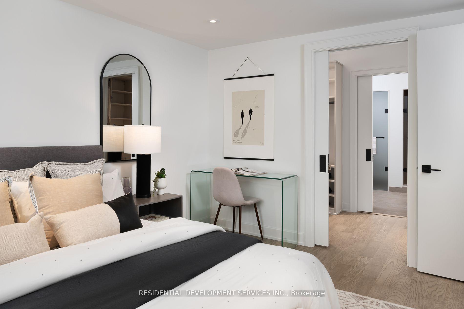 3 Bedrooms Condo at 1 Strathgowan,  Toronto For sale