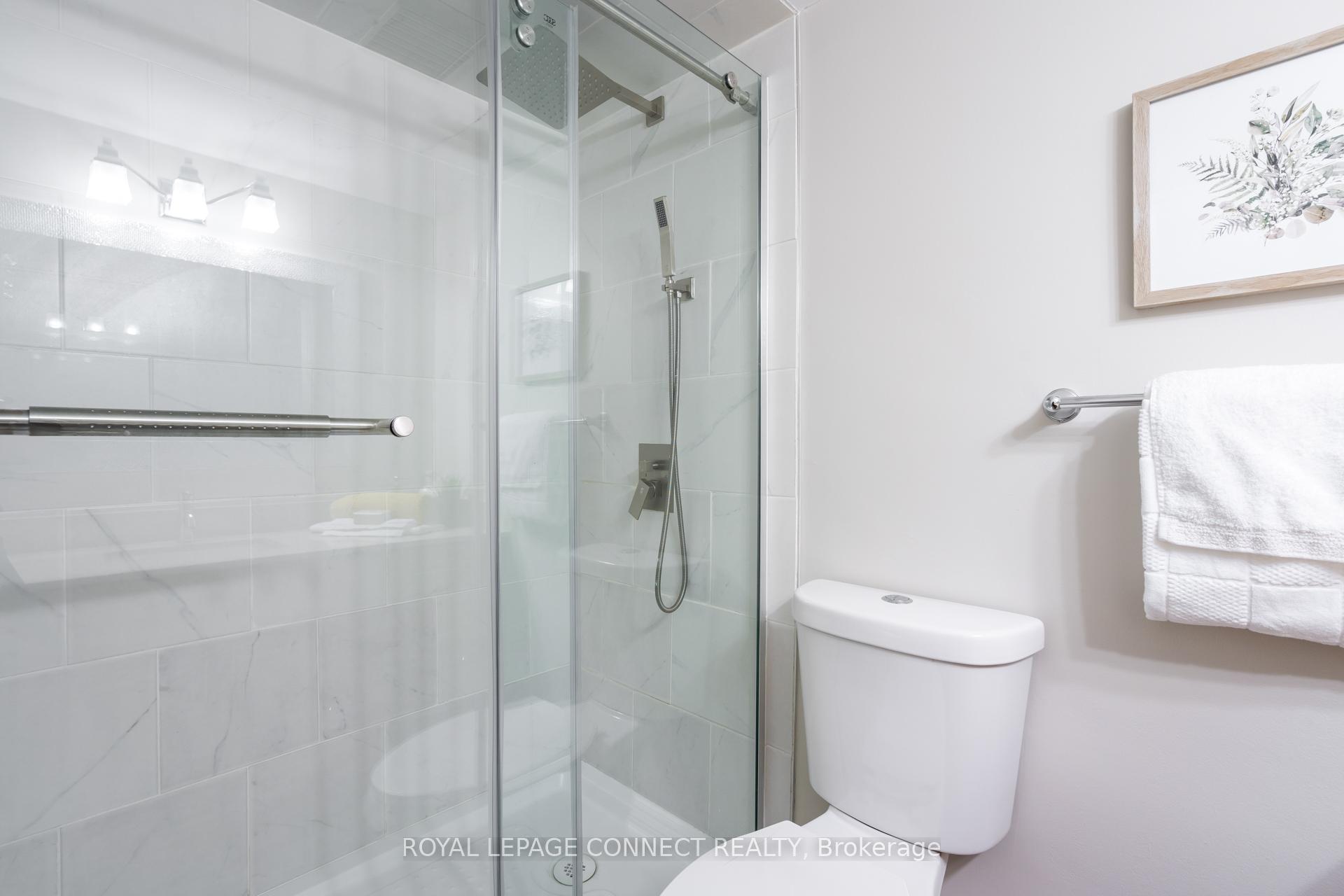 2 Bedrooms Condo at 270 Palmdale,  Toronto For sale