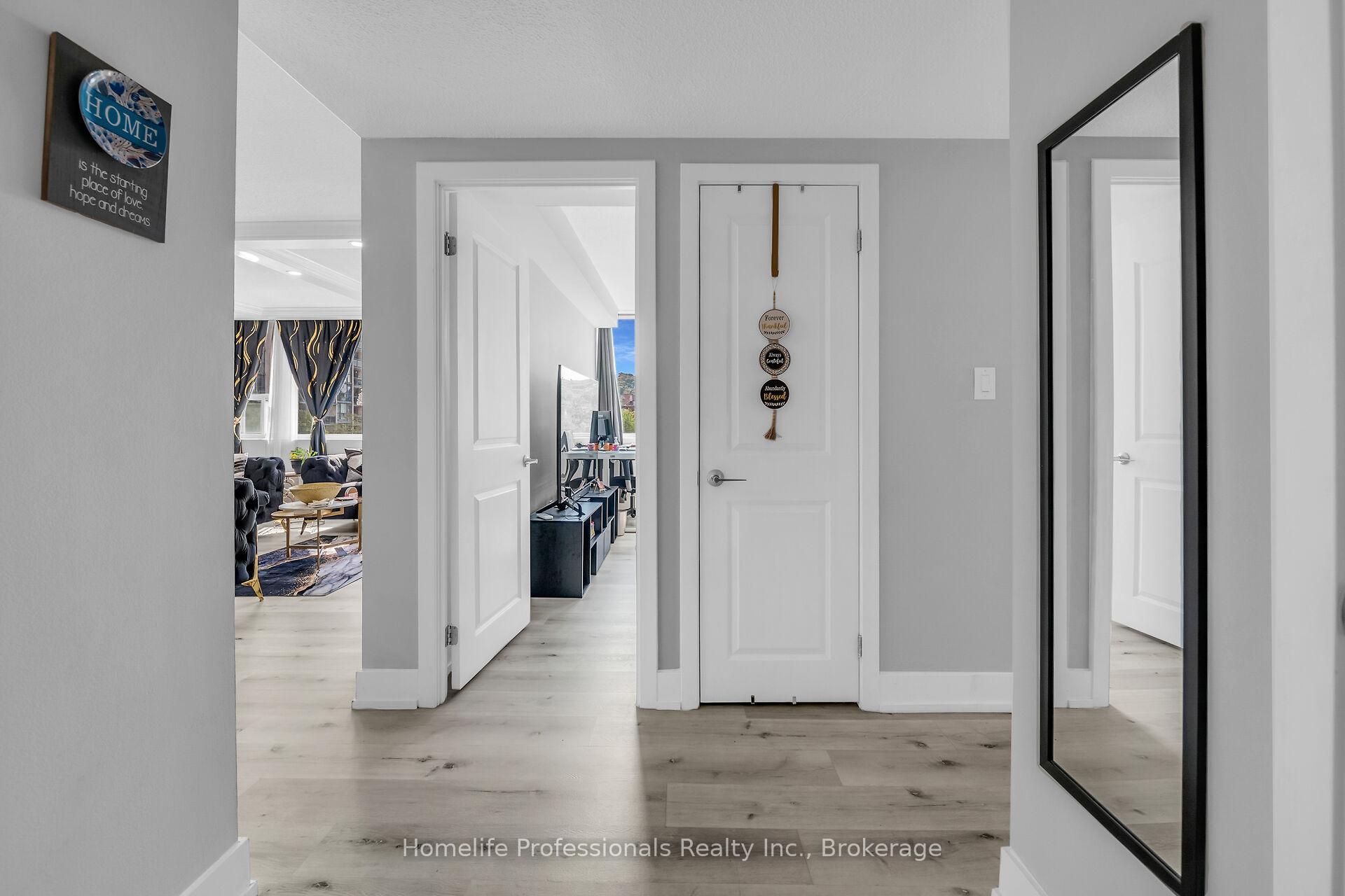 2 Bedrooms Condo at 120 Duke,  Hamilton For sale