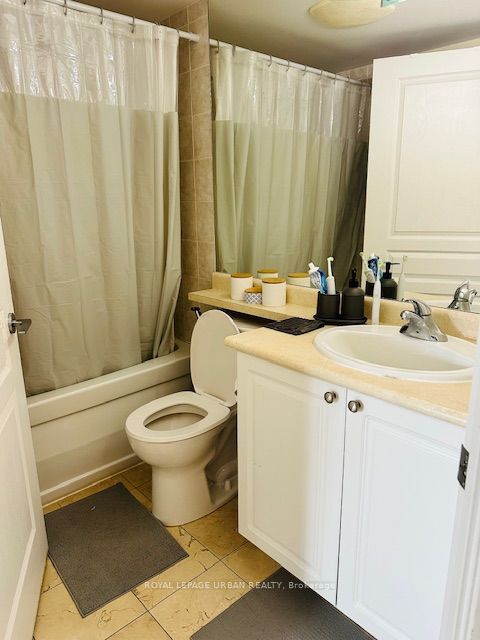 18 Yonge Street, #2205