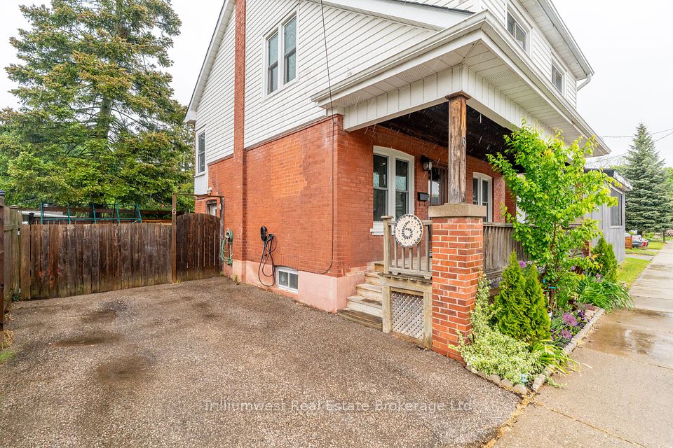 6 Stinson Avenue, Brantford, ON N3T 1X1