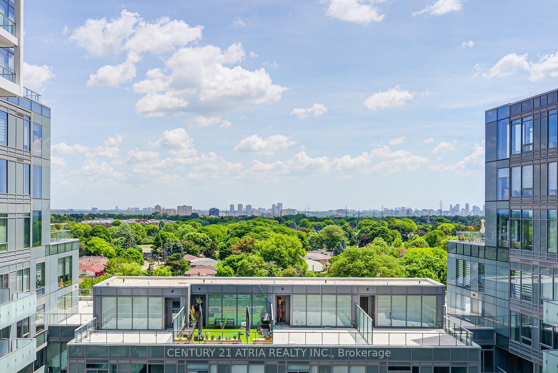 3 Bedrooms Condo at 7 Golden Lion, Toronto For sale