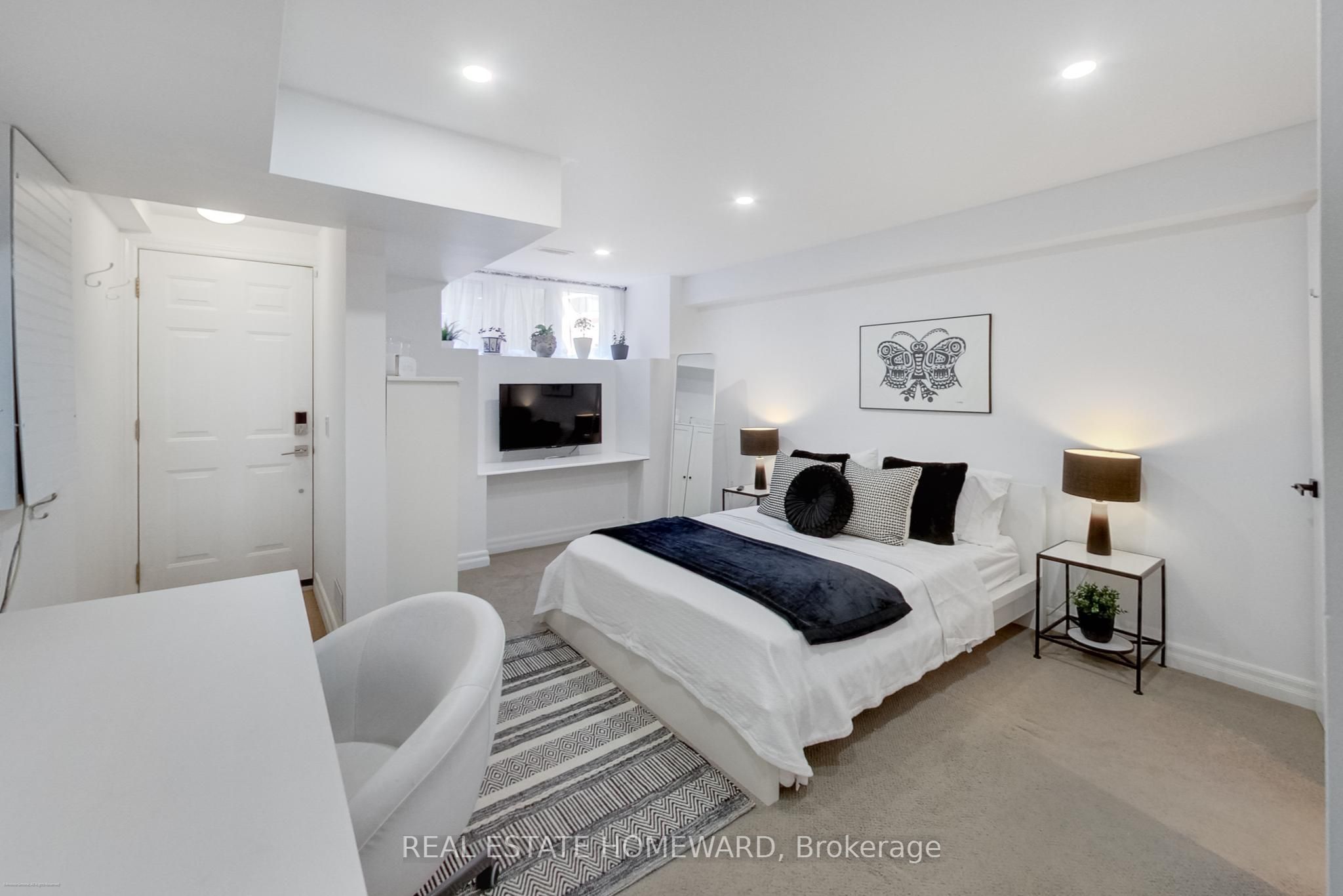 83A Swanwick Avenue