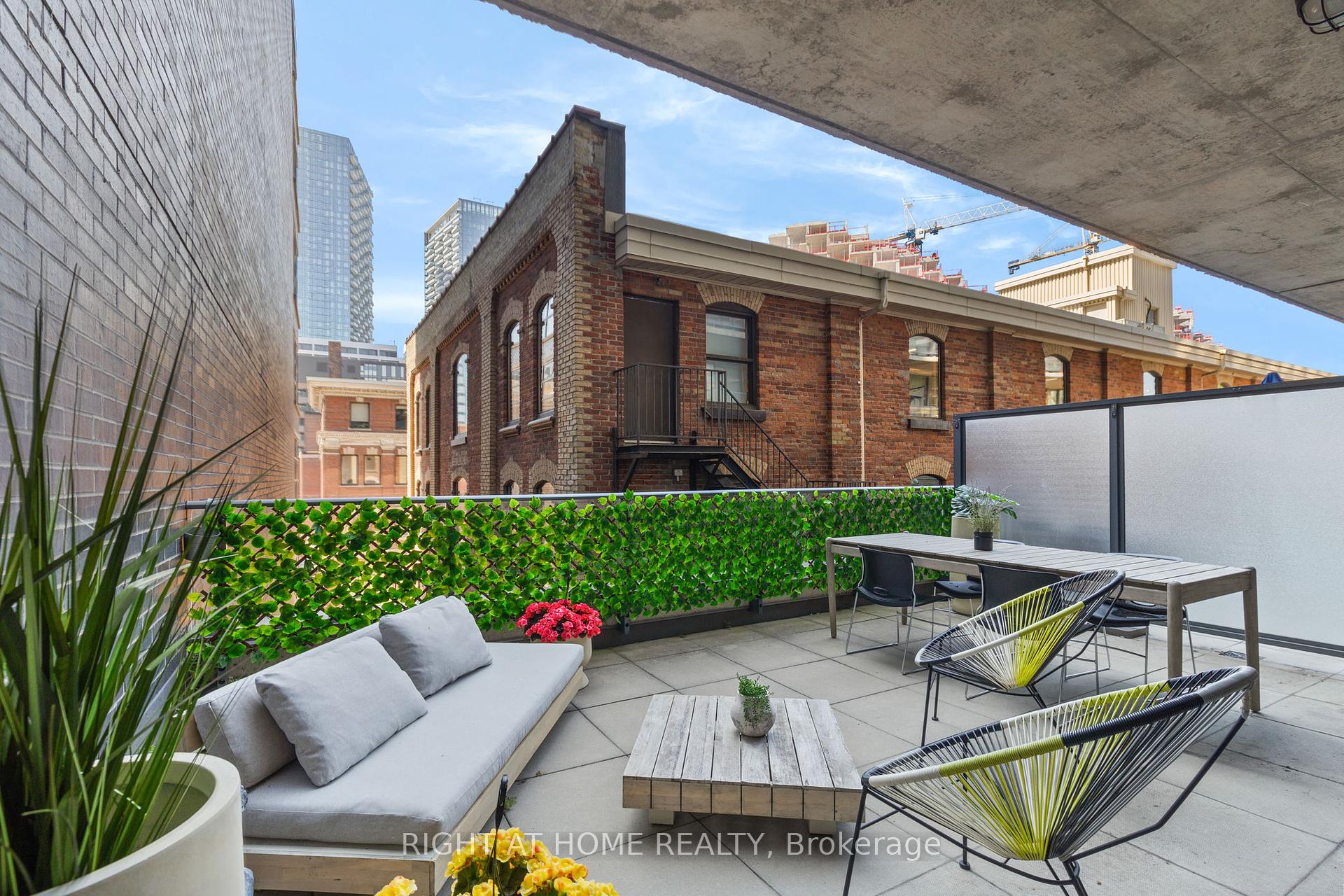 1 Bedroom Condo at 478 king, Toronto For sale