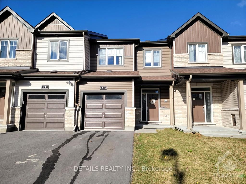 235 CALVINGTON Avenue, Kanata, ON K2S 1B9