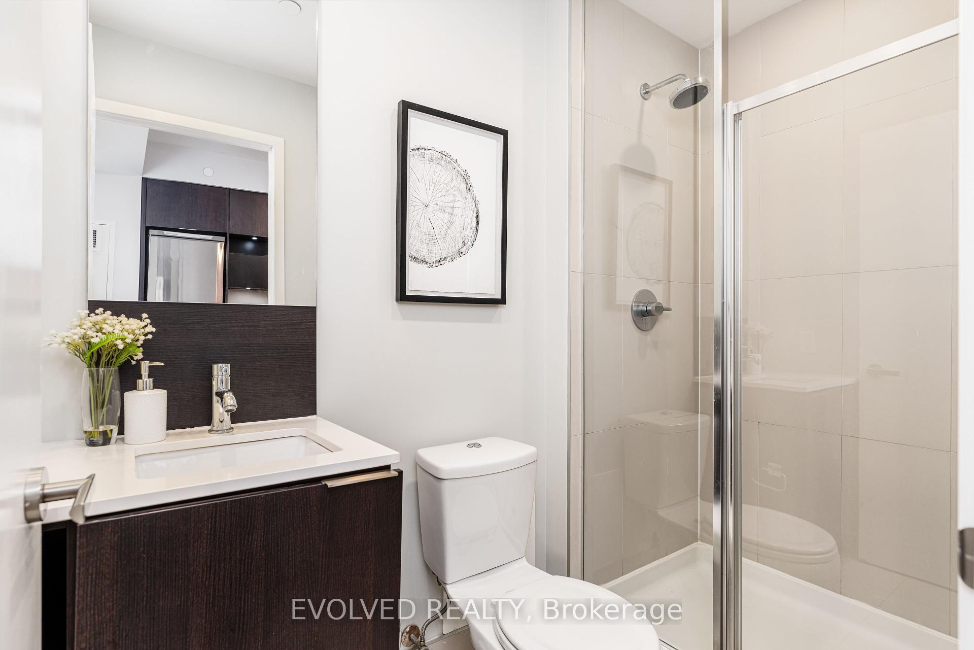 2 Bedrooms Condo at 55 Regent Park,  Toronto For sale