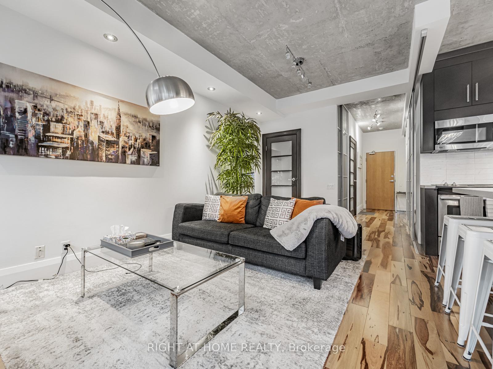 1 Bedroom Condo at 50 Camden, Toronto For sale