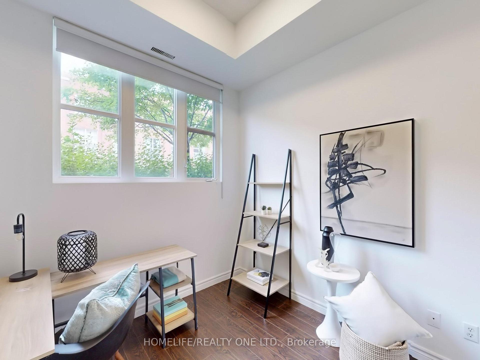 3 Bedrooms Condo at 21 Ruttan, Toronto For sale