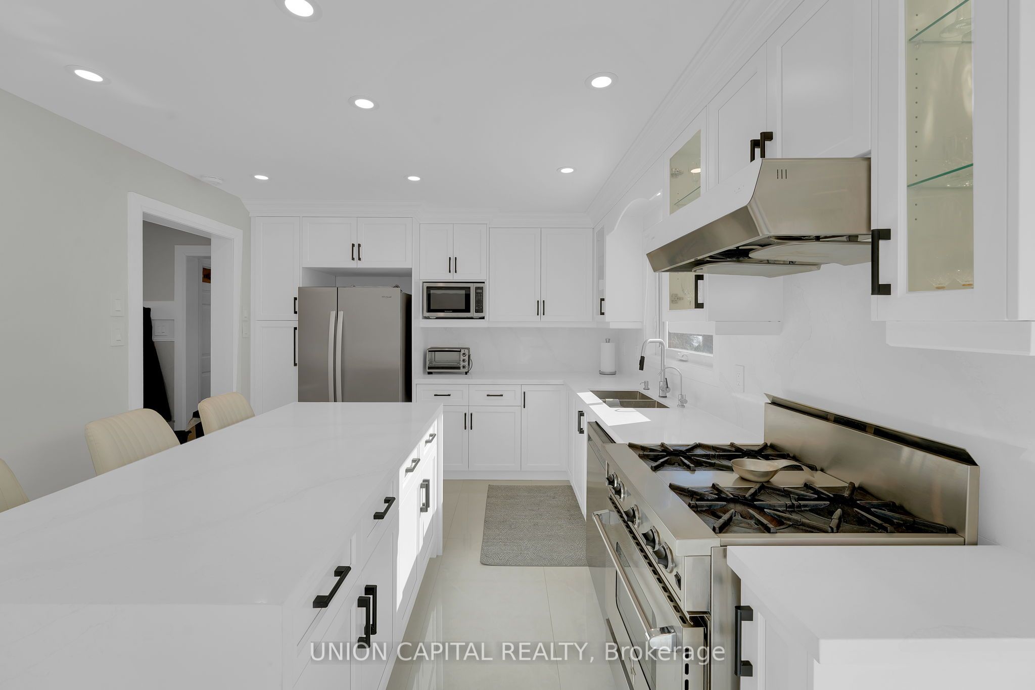 12 Reesor Place
