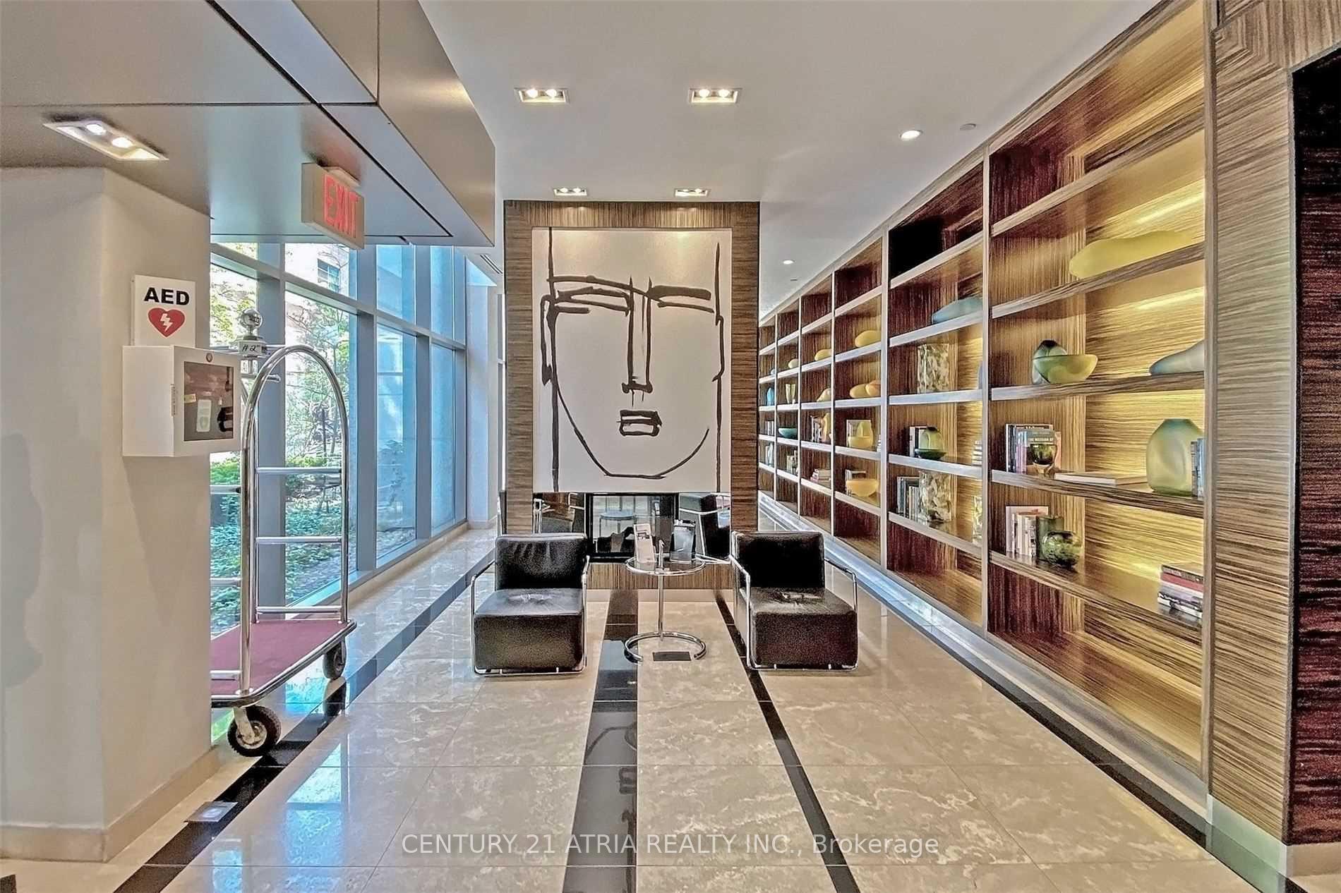 2 Bedrooms Condo at 37 Grosvenor,  Toronto For sale