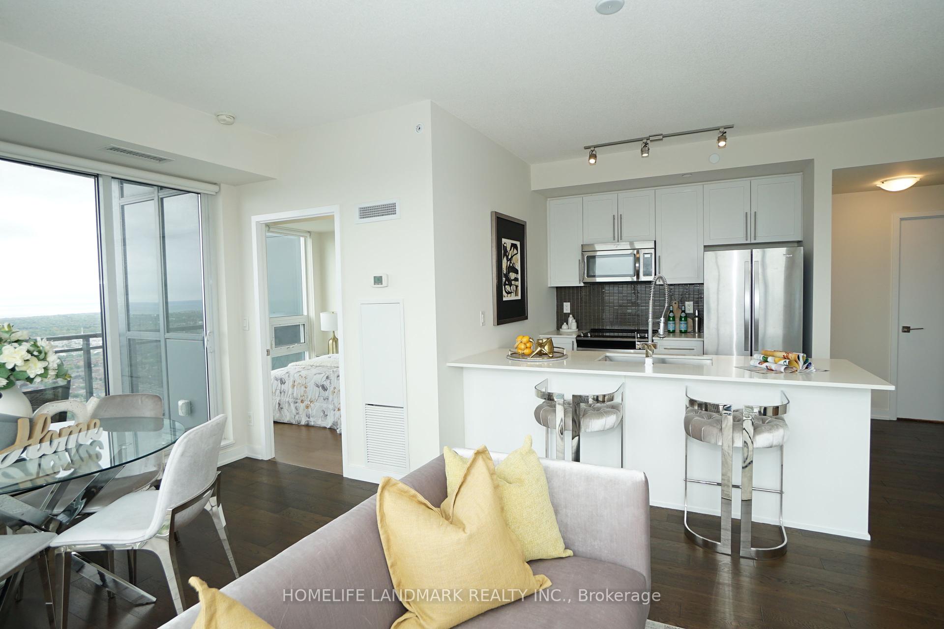 3 Bedrooms Condo at 4011 Brickstone, Mississauga For sale