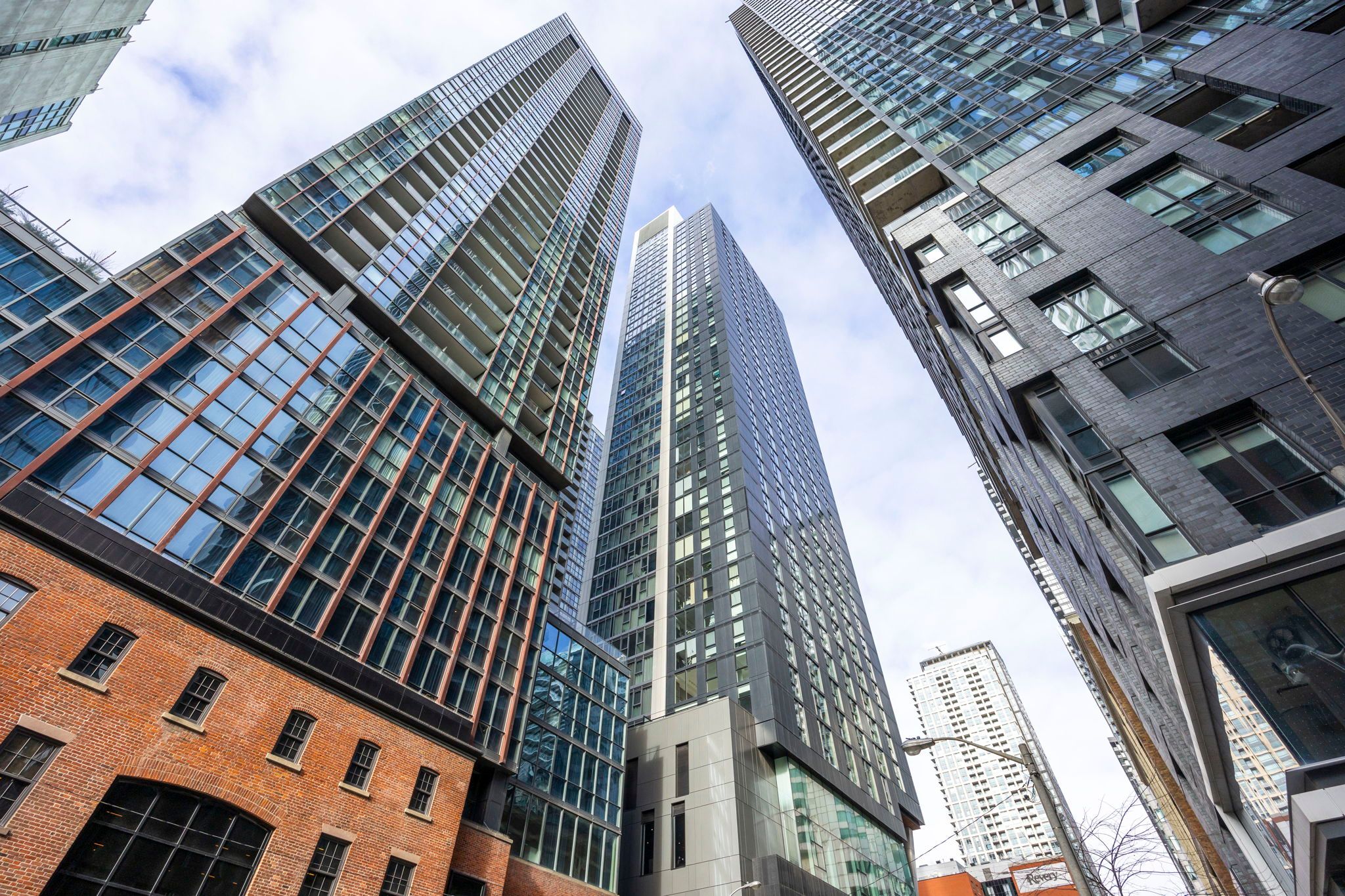 357 King Street W 3507