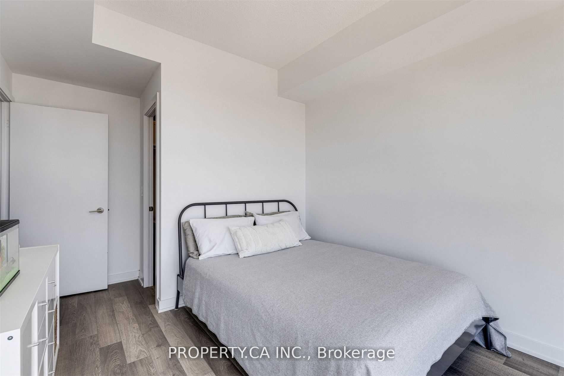 2 Bedrooms Condo at 1603 Eglinton, Toronto For sale
