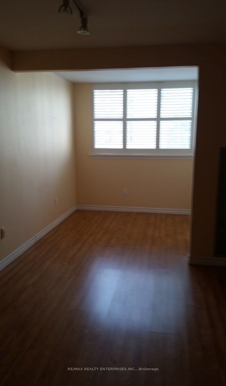 1055 Bay Street, #Ph14