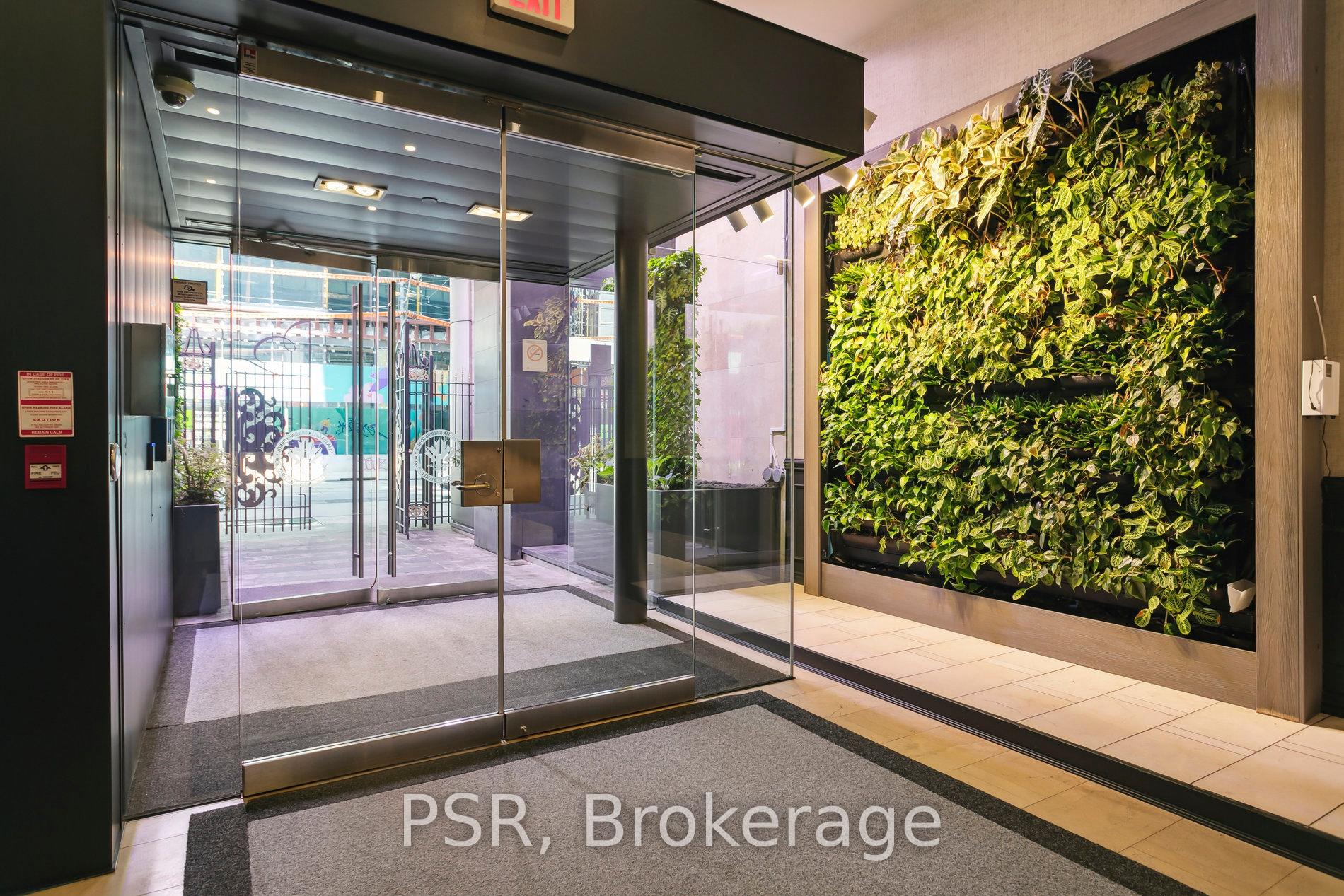 2 Bedrooms Condo at 375 King, Toronto For sale