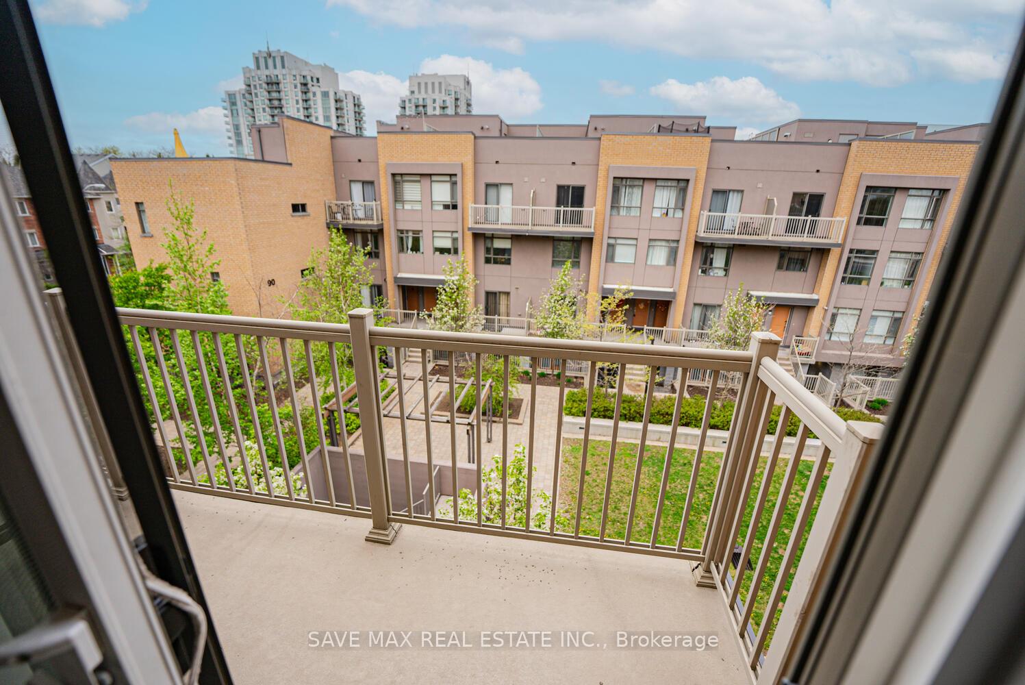 2 Bedrooms Condo at 1070 Progress, Toronto For sale