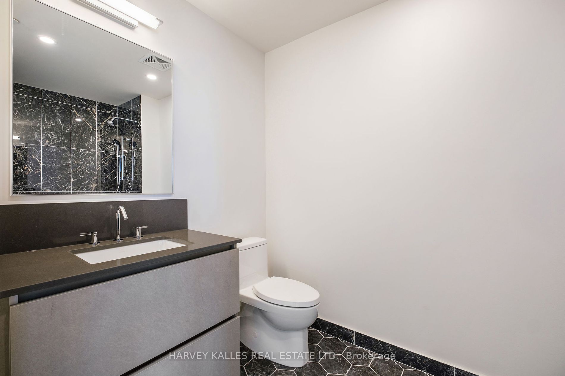 28 Freeland Street 6005