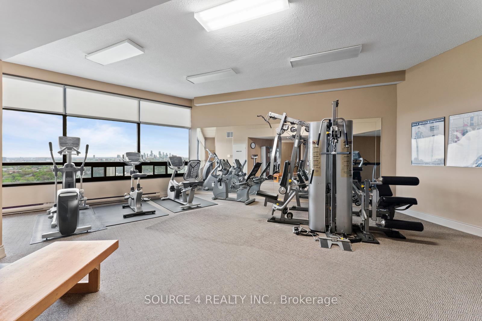 4 Bedrooms Condo at 1300 Bloor, Mississauga For sale