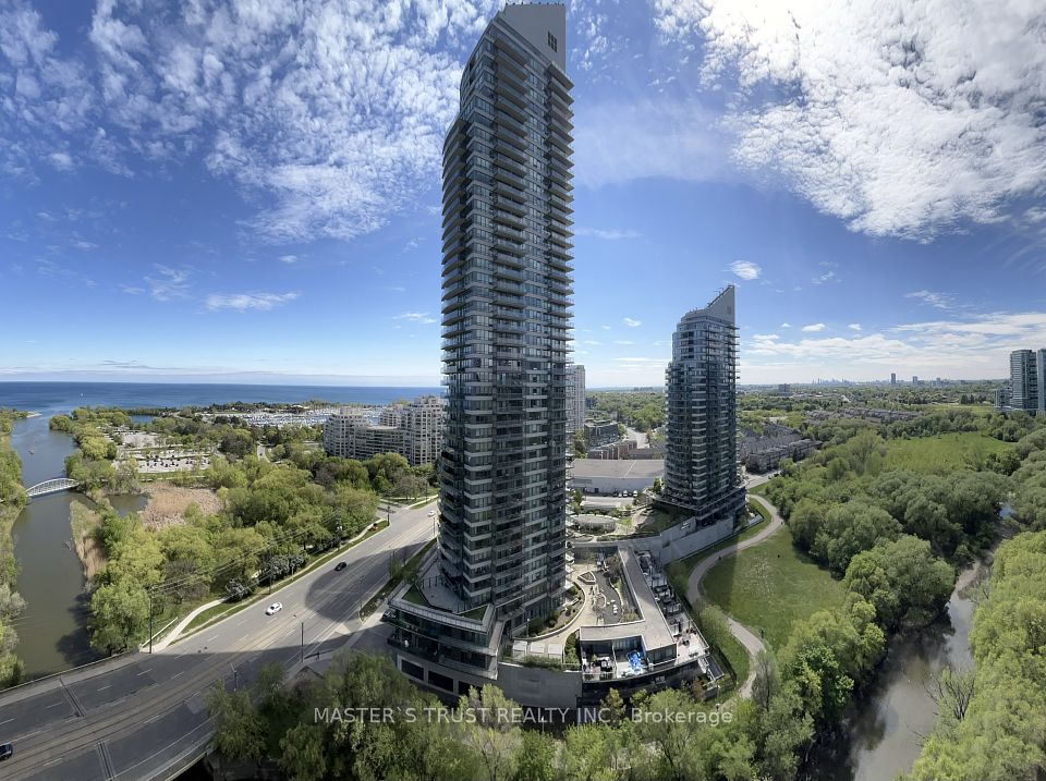 2212 Lake Shore