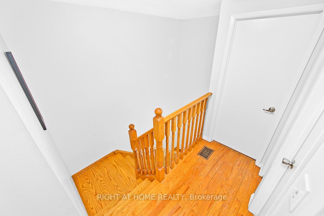 3 Bedrooms Condo at 50 Silver Bell,  Toronto For sale