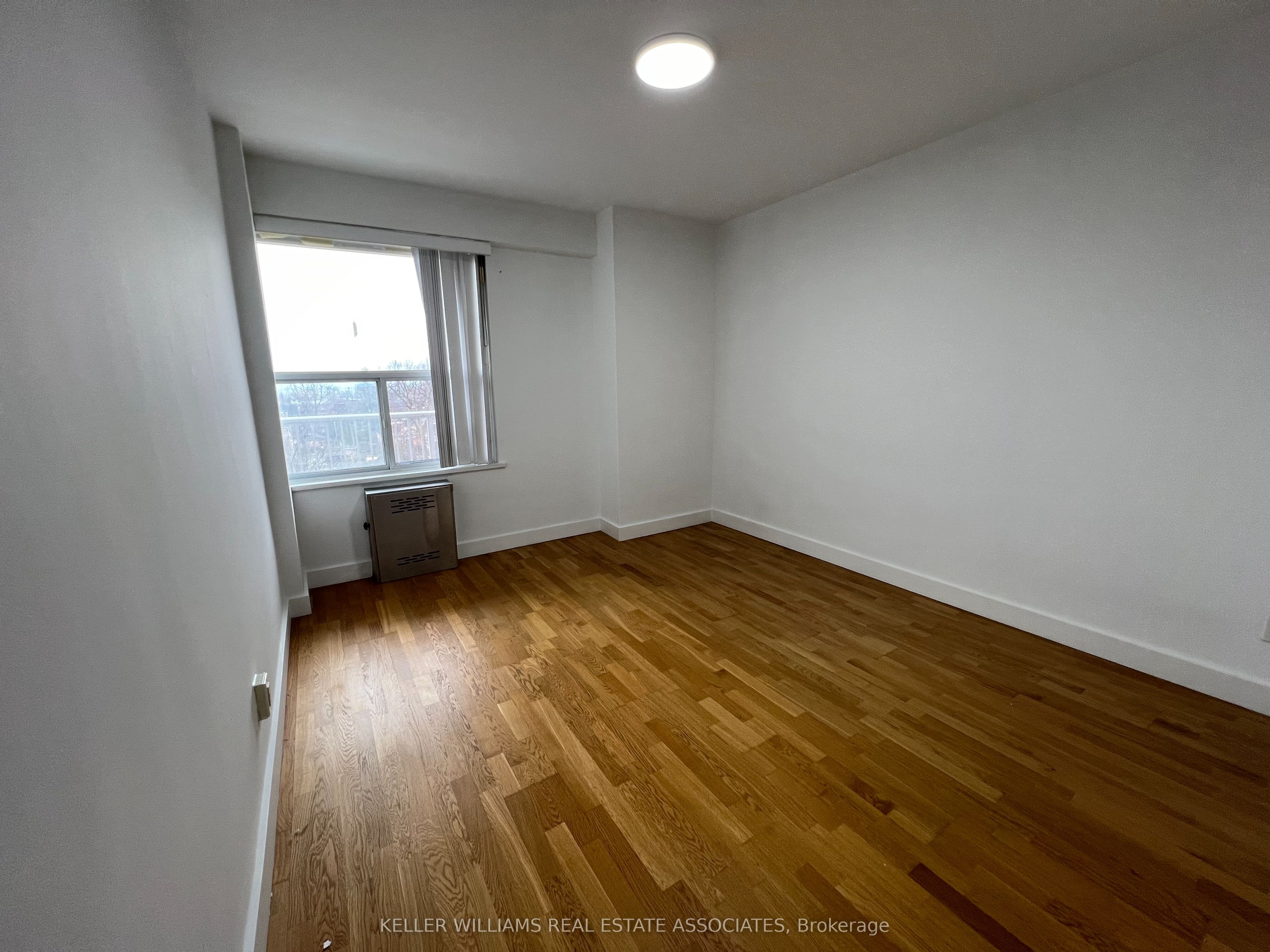 99 Tyndall Avenue, #607