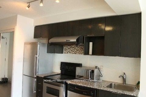 15 Fort York Boulevard