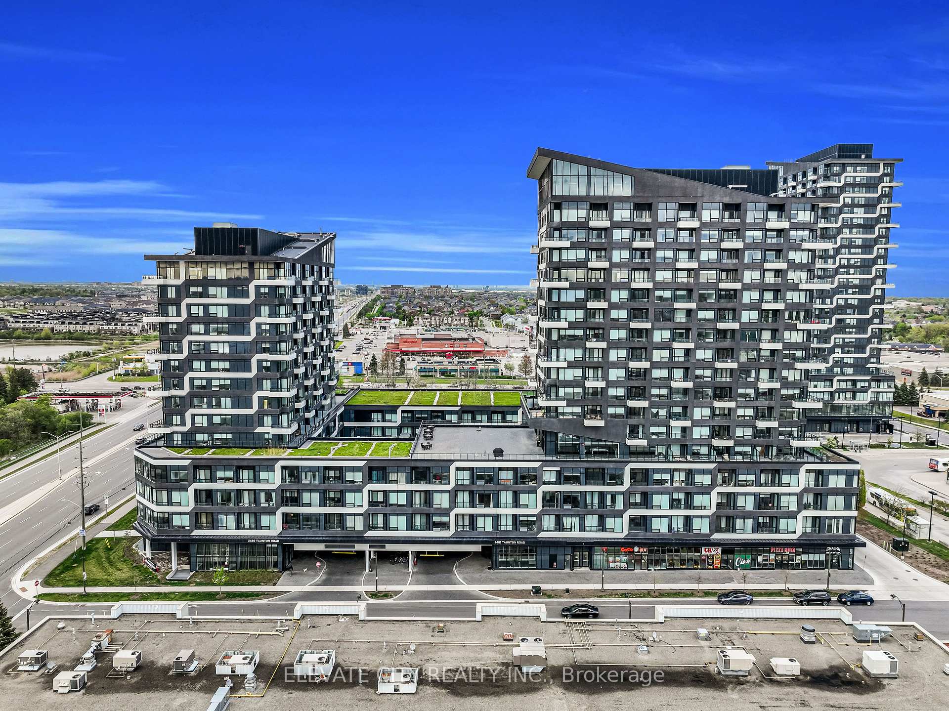 2 Bedrooms Condo at 2489 Taunton, Oakville For sale