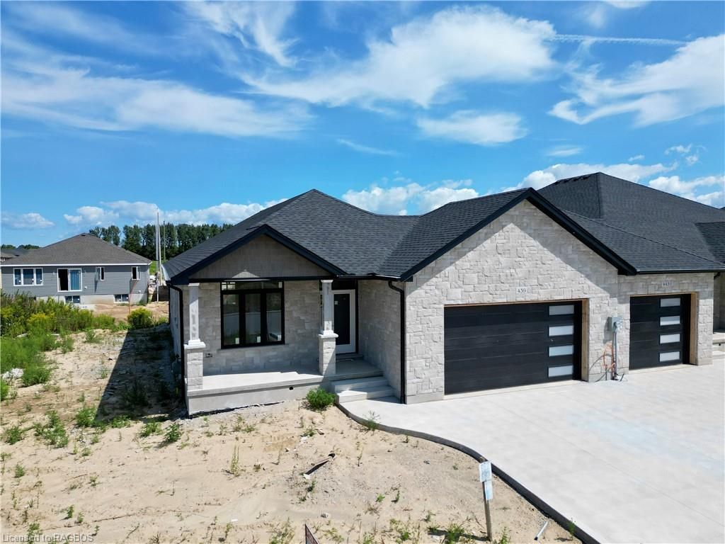 439 IVINGS Drive Saugeen Shores Ontario N0H 2C3