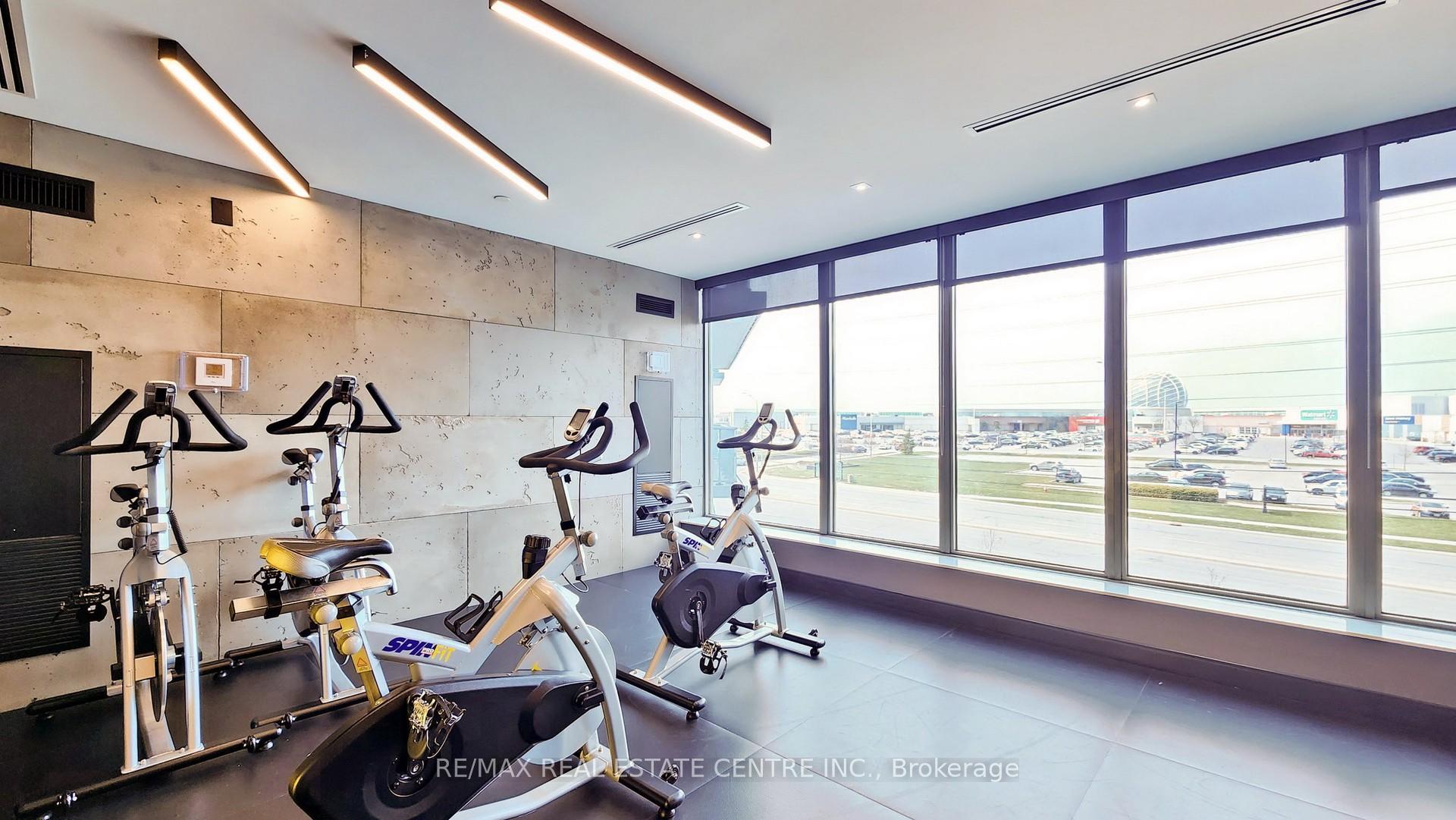 3 Bedrooms Condo at 4655 Metcalfe,  Mississauga For sale