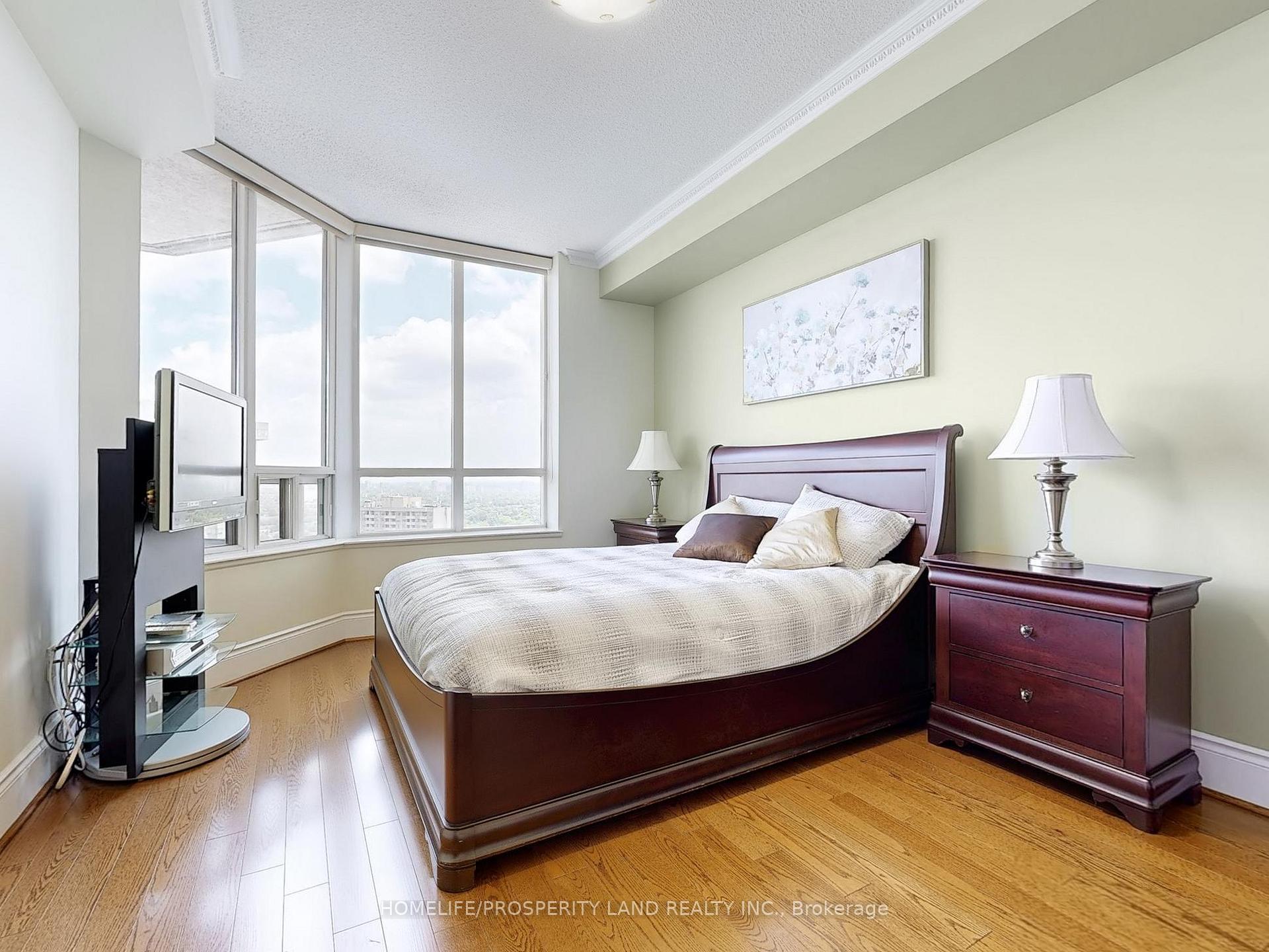 3 Bedrooms Condo at 89 Skymark, Toronto For sale