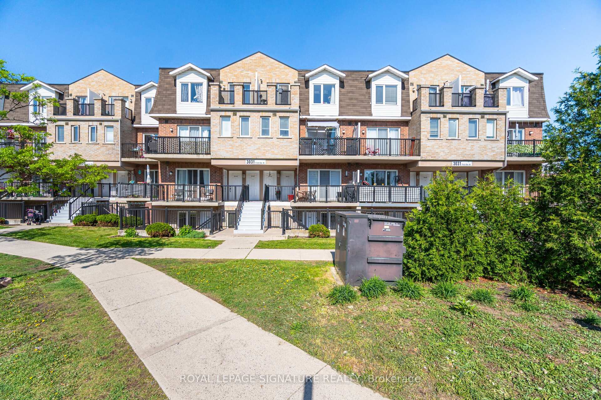 3 Bedrooms Condo at 3031 Finch, Toronto For sale