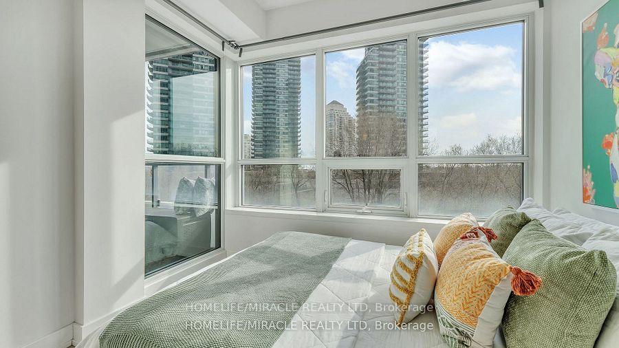 1 Bedroom Condo at 2220 Lake Shore, Toronto For sale